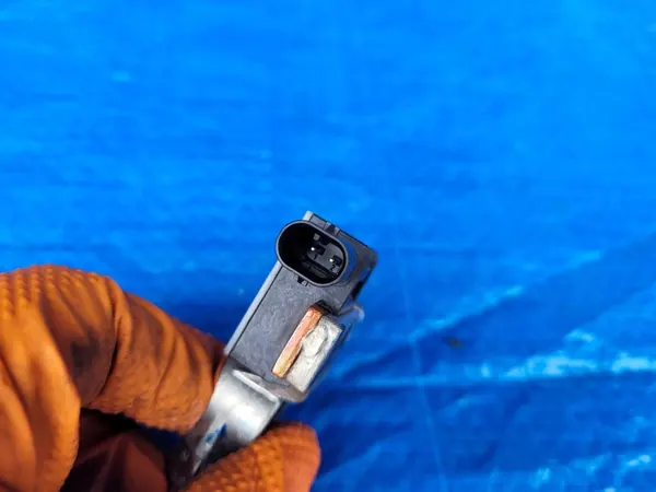 OPEL Astra K Sensor de Terminal Negativo 22926732 image 3