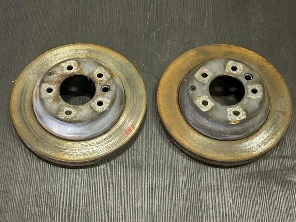Gebruikte remschijven achter OEM 7L5615601 Porsche Cayenne II image 2