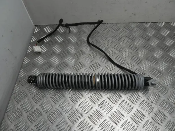 Ressort à gaz BMW Série 5 2015 OEM 4831588 image 2