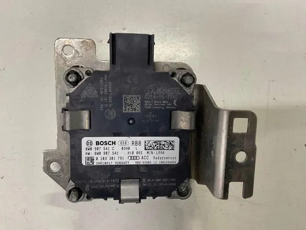 Sensor Radar Distronic Audi OE 8W0907541C Usado image 10