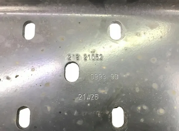 OEM 21821052 Volvo Traverse de Cadre - Occasion image 7