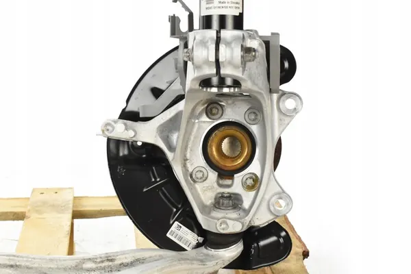 Front Left Hub Steering Knuckle A2473320100 Mercedes EQB image 3