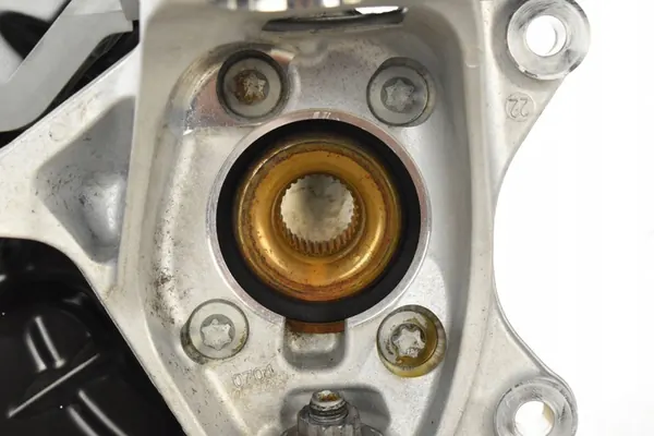 Front Left Hub Steering Knuckle A2473320100 Mercedes EQB image 7