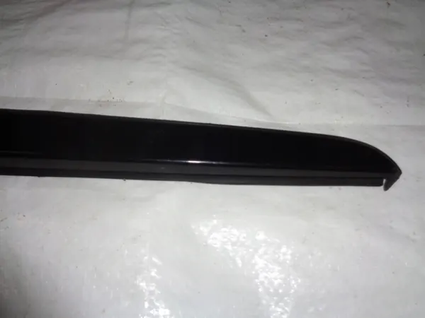 Moldura Parabrisas Derecho Usado para Peugeot 3008 II image 4