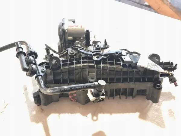 Colector de admisión Volvo XC40II 1.5T Híbrido OEM 32257849 image 3