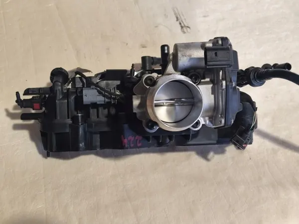 Colector de admisión Volvo XC40II 1.5T Híbrido OEM 32257849 image 5