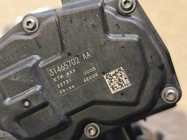 Colector de admisión Volvo XC40II 1.5T Híbrido OEM 32257849 image 7