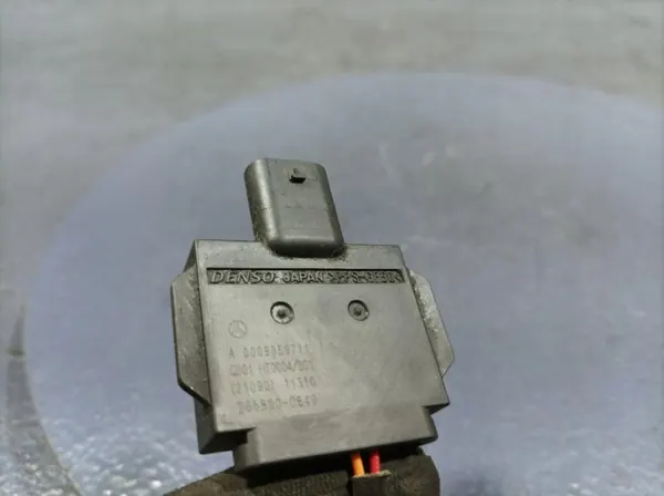 Mercedes Uitlaattemperatuursensor OEM A0009059711 image 3