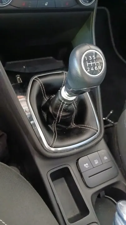 Pomo de cambio FORD FIESTA MK8 Cuero OEM Usado image 6