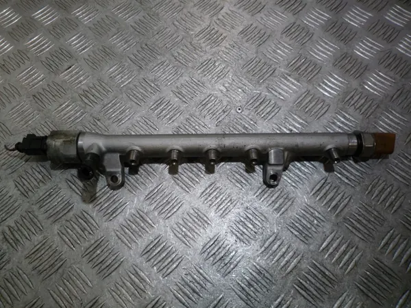 Régulateur d'injection OEM 03L130764A pour 1.6 TDI CAYN image 2