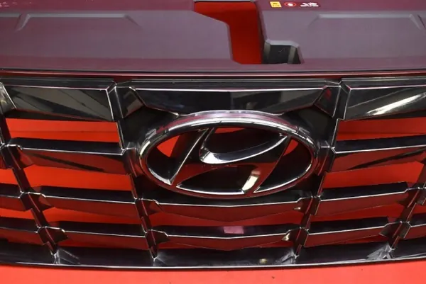 Hyundai OEM 86351-N7CA0 Pääsyöverho Tucson 2020-2024 image 3