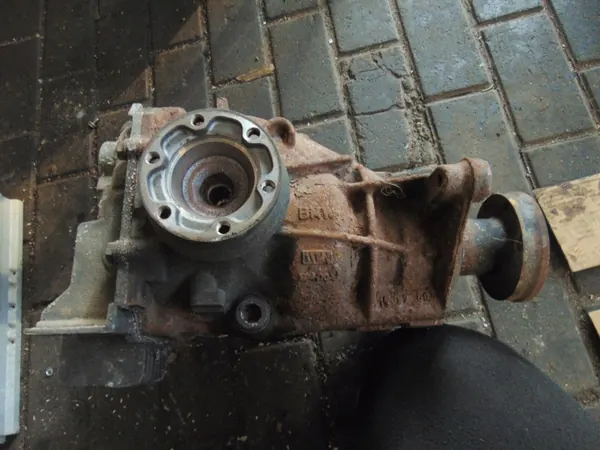 OEM 7542502 Taka-akselin tasauspyörästö BMW 5 E60/E61 image 3