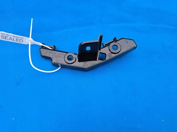 BMW X1 U11 Framvänster stötfångarglidare OEM QUA11547 image 2