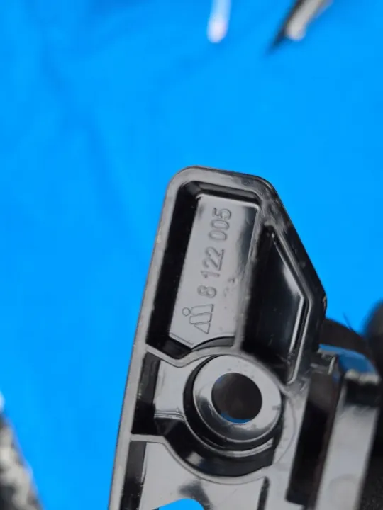 BMW X1 U11 Framvänster stötfångarglidare OEM QUA11547 image 3
