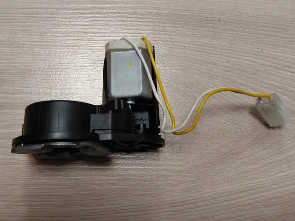 Honda OE vänster spegelvikningsmotor OEM 12345 image 3