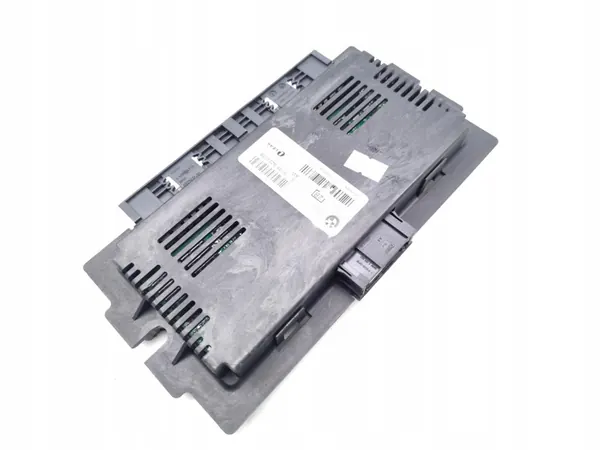 Module de contrôle des feux BMW OEM 9224588 pour Série 1 image 3