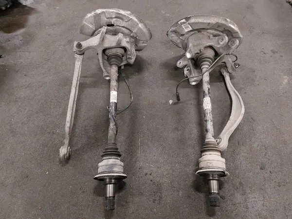 Bakre Vänster & Höger Kontrollarm BMW F01 730D image 5