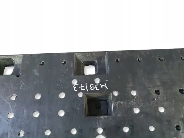Cache de pare-chocs avant Peugeot 208 II OEM 9823206580 image 9