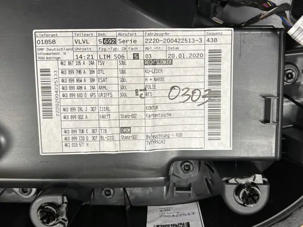 Guarniçao Porta Dianteira Esquerda Audi A6 C8 OEM 4K1867105A image 4
