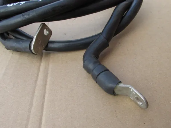 Cable batería Audi A6 C6 2.0 TDI OEM 4F0971225K image 4
