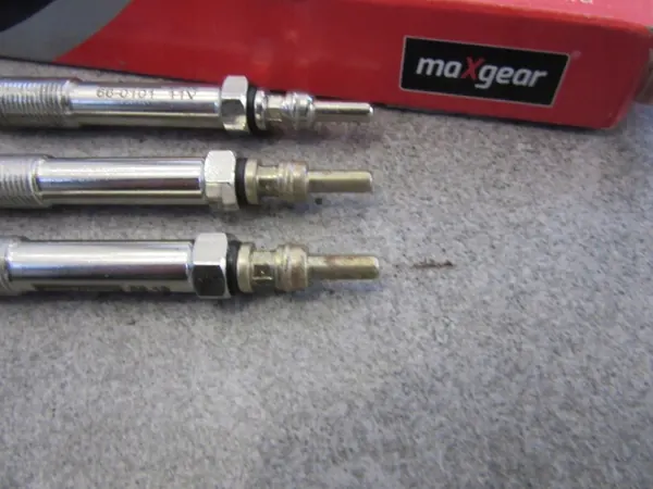 SsangYong Glödstift OEM 66-0101 - Begagnad image 4