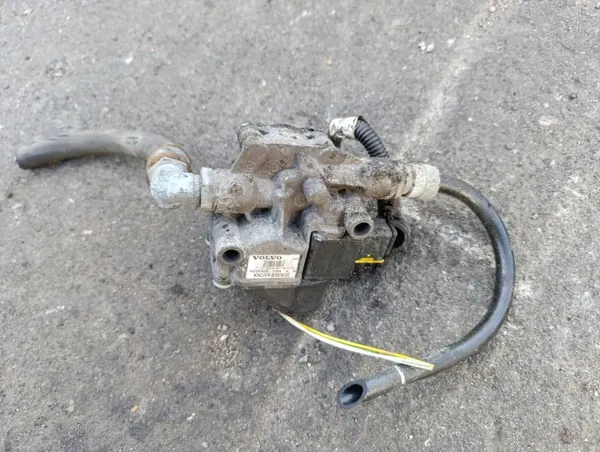 Soupape Modulateur EBS OEM 21327360 Volvo FH4 image 2