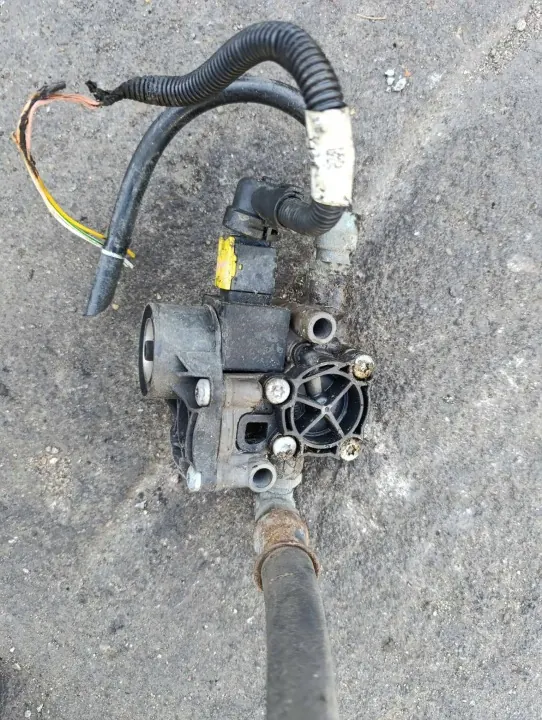 Soupape Modulateur EBS OEM 21327360 Volvo FH4 image 3