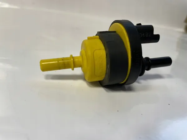 Renaultin polttoainepaineventtiili OEM V29122964 image 4