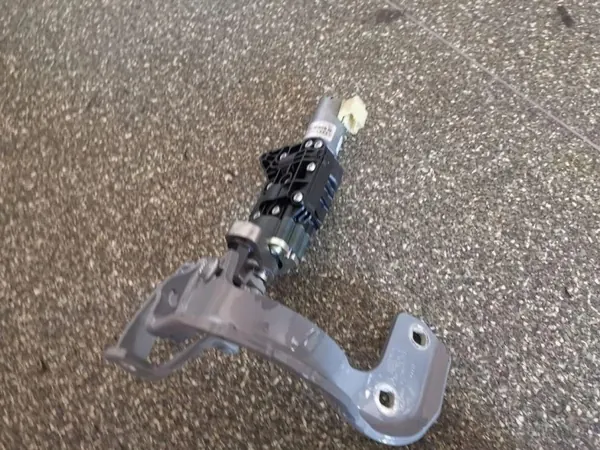 Audi OE 4G9827852E Kofferraumaktuator - Gebraucht image 4