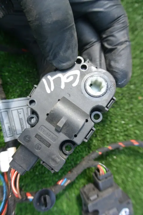 Heizungsmotor OEM EFB331 929888C für Mercedes W169 image 8