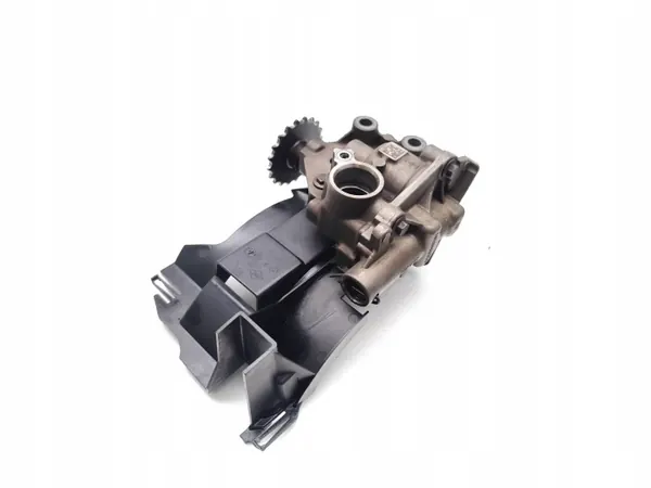 Vauxhall Vivaro Oljepump OEM 8200345633 2.0 CDTI image 3