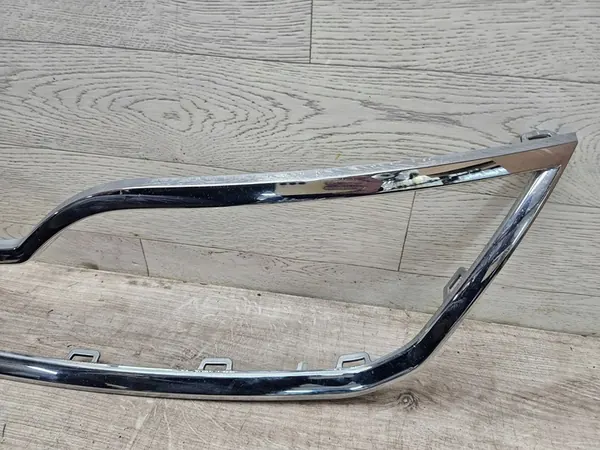 Moldura de para-choque dianteiro Skoda Rapid (NH) 5JA853607 image 4