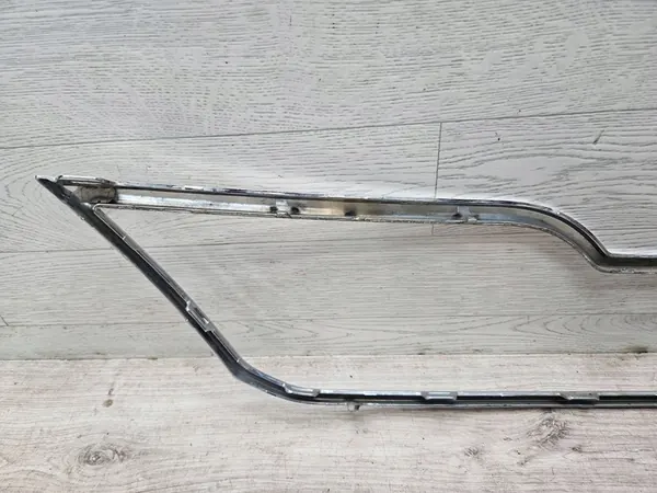 Moldura de para-choque dianteiro Skoda Rapid (NH) 5JA853607 image 6