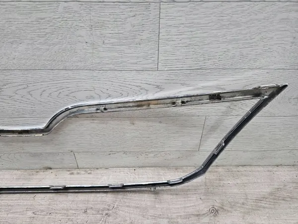 Moldura de para-choque dianteiro Skoda Rapid (NH) 5JA853607 image 7