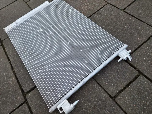 Condenseur AC OEM 921001697R A4535000054 pour Renault Twingo image 7