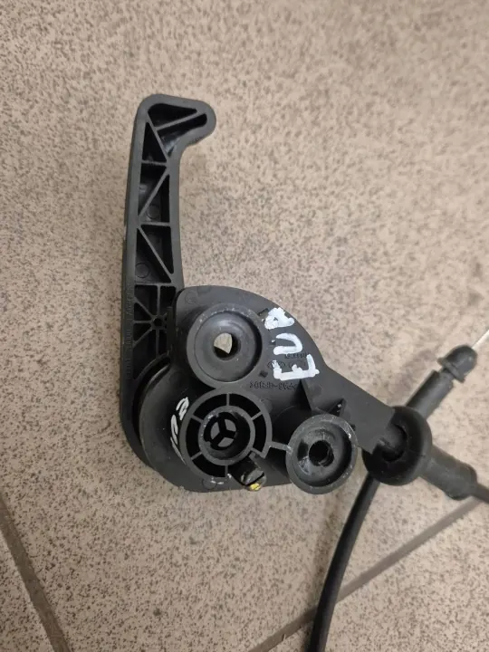 Câble d'ouverture capot Kia Xceed OEM ODO8776 image 3