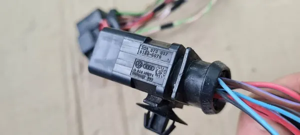 A6 C8 4K Connector 3C0973837 8W0973737 image 9