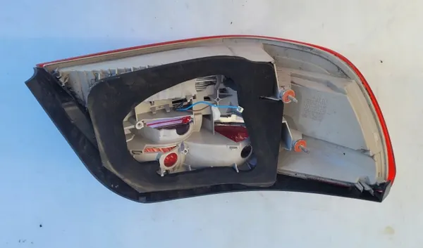 Valaisin OEM 480622 Oikea Taka Lokasuoja BMW E93 image 3