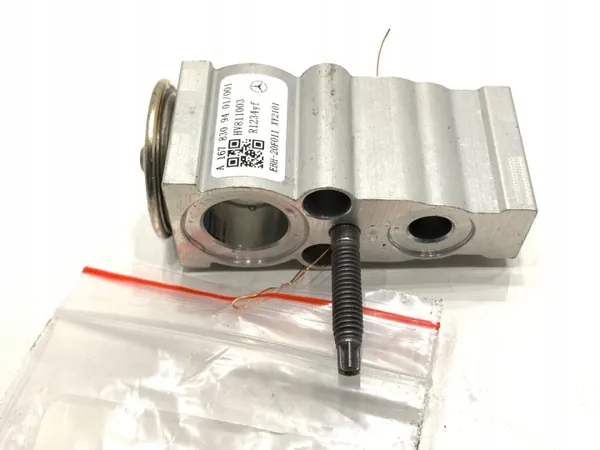 Soupape de détente climatisation OEM A1678309401 Mercedes GLE image 2