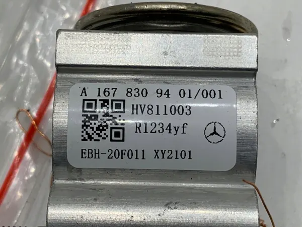 Soupape de détente climatisation OEM A1678309401 Mercedes GLE image 4