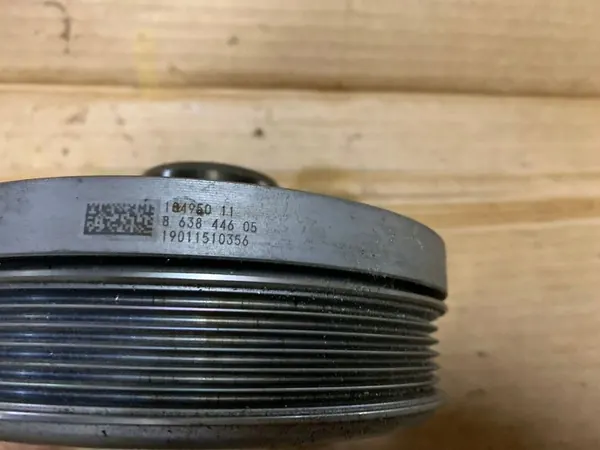 2018 BMW X3 G01 Polia do virabrequim 8638446 image 2