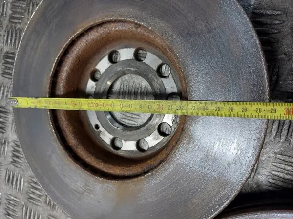 Bromsskivor + Belägg + Bromsok Fram OEM VW Touran image 3