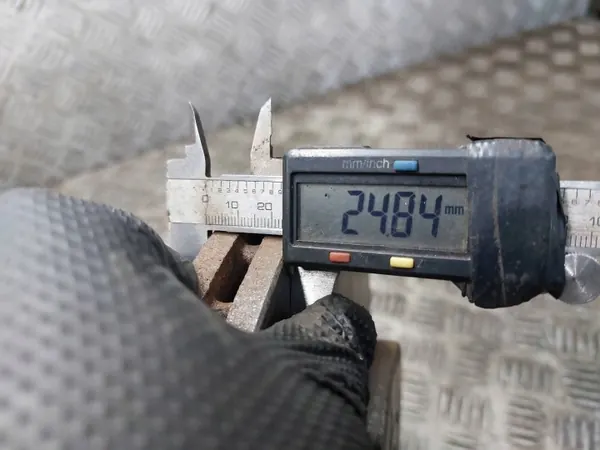 Bromsskivor + Belägg + Bromsok Fram OEM VW Touran image 4