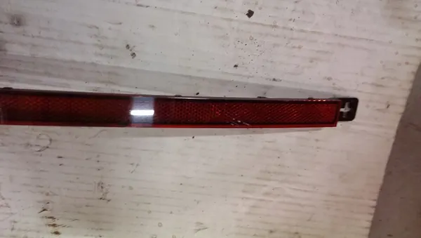 VW Touareg III Takapuskuriheijastin 760945103 image 2