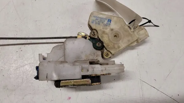 Höger framdörrslås NISSAN X-TRAIL (T30) 80552AA200 image 2