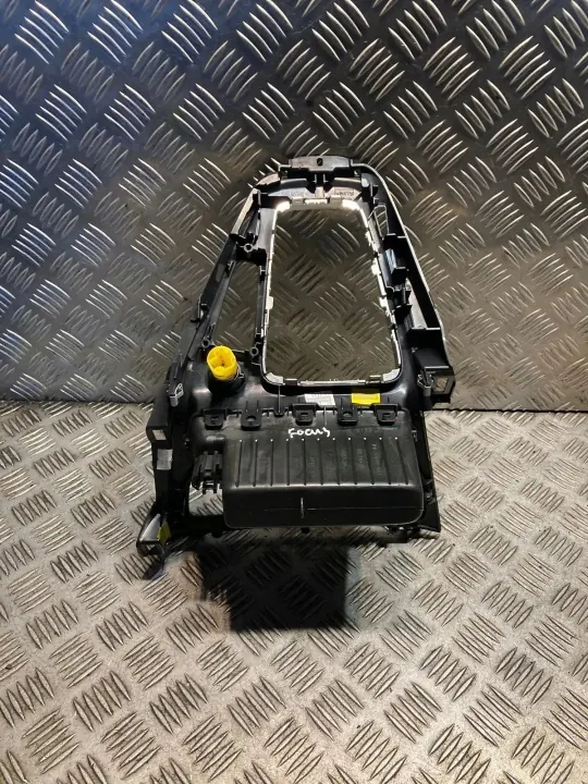 Ford Focus Vasen runko OEM F1EBA044H83CJW Käytetty image 3