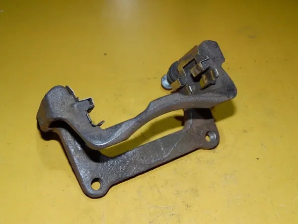 OEM 5682 Remklauw Rechts Achter A8 D3 image 2