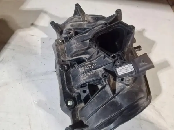 Colector de admisión VW OEM 03C129711AB TIGUAN 1.4L image 2