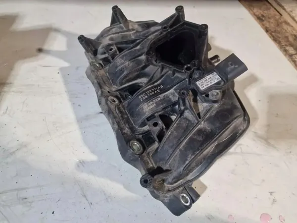 Colector de admisión VW OEM 03C129711AB TIGUAN 1.4L image 4