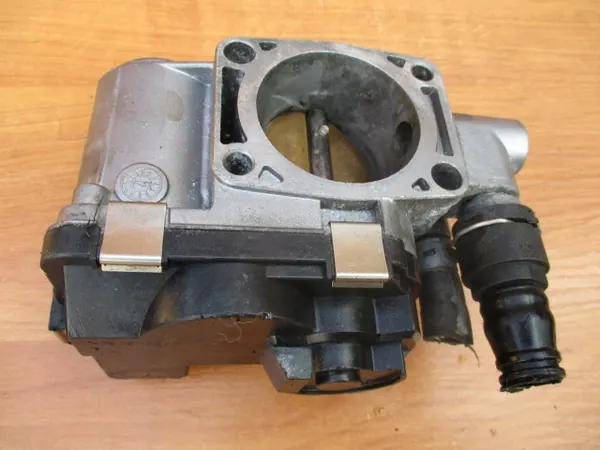 OPEL ASTRA II G III H MERIVA ZAFIRA B 1.6 DROSSSELKLAPPE 055352858 image 3